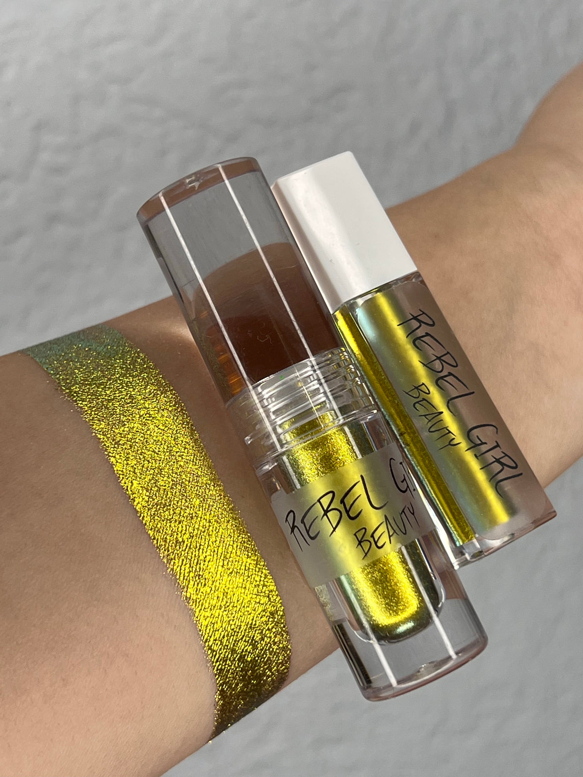 HAZARD CHROME EYESHADOW