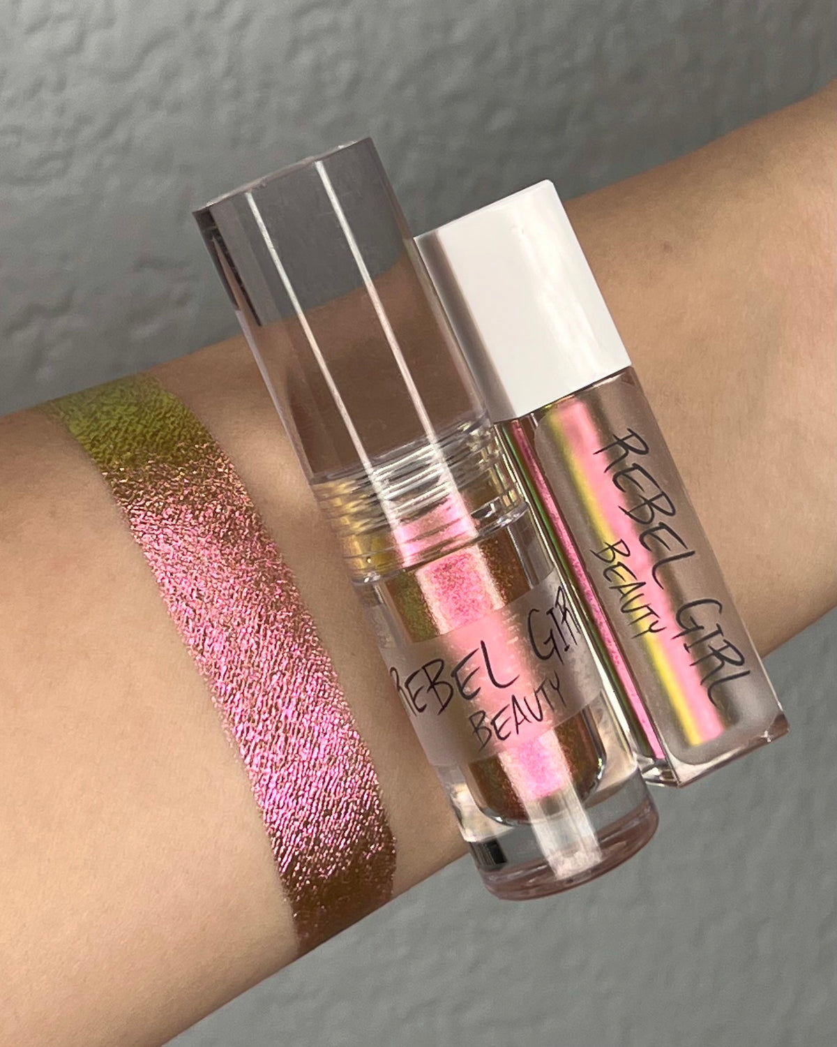 ETHEREAL CHROME EYESHADOW