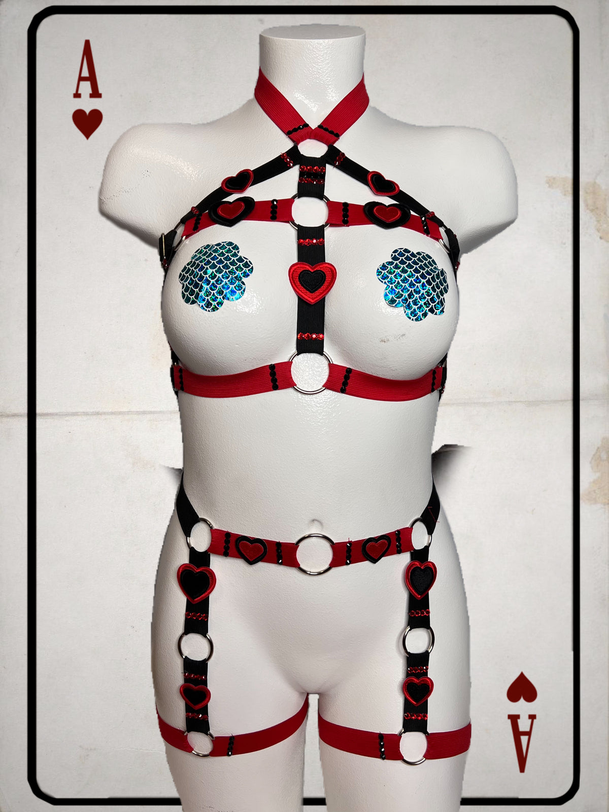 (SET)Queen of Hearts Harness and Garter