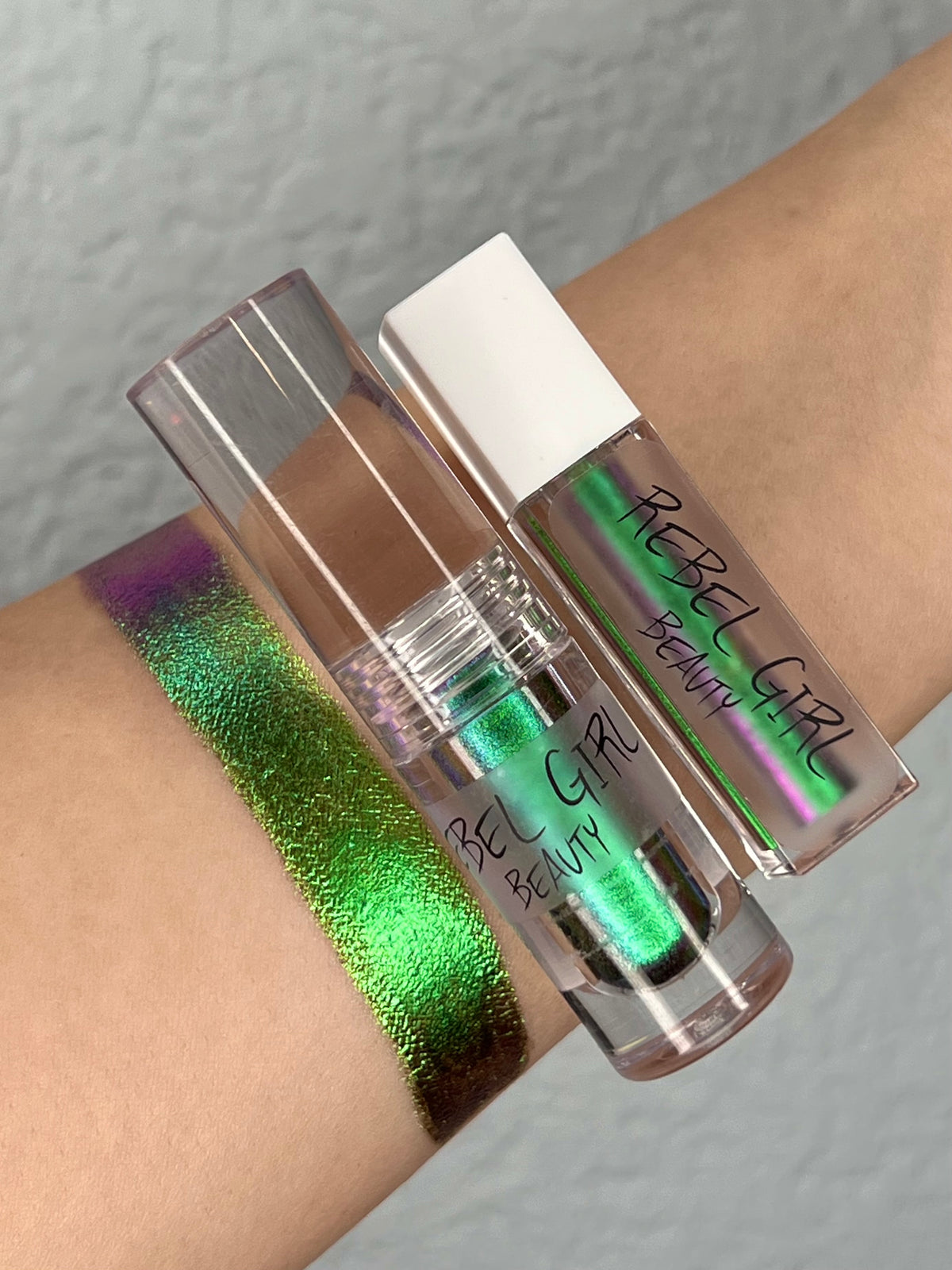 NEBULA CHROME EYESHADOW