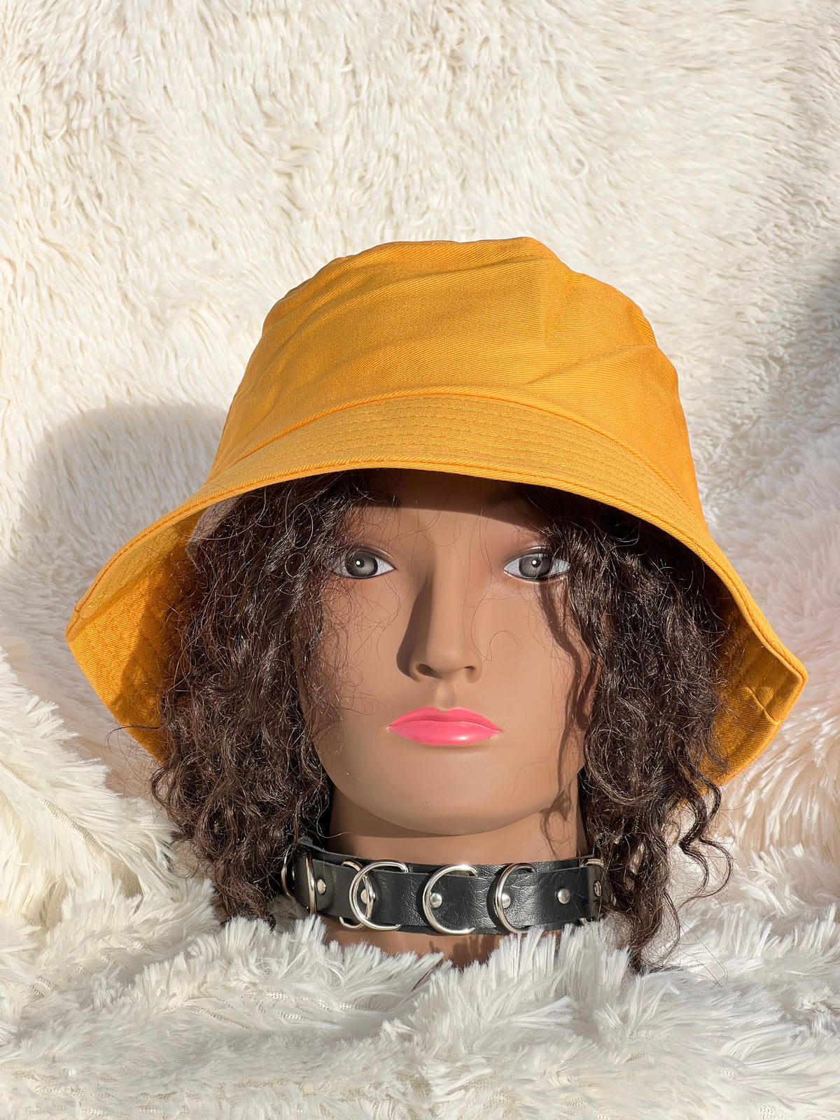 ORANGE BUCKET HAT