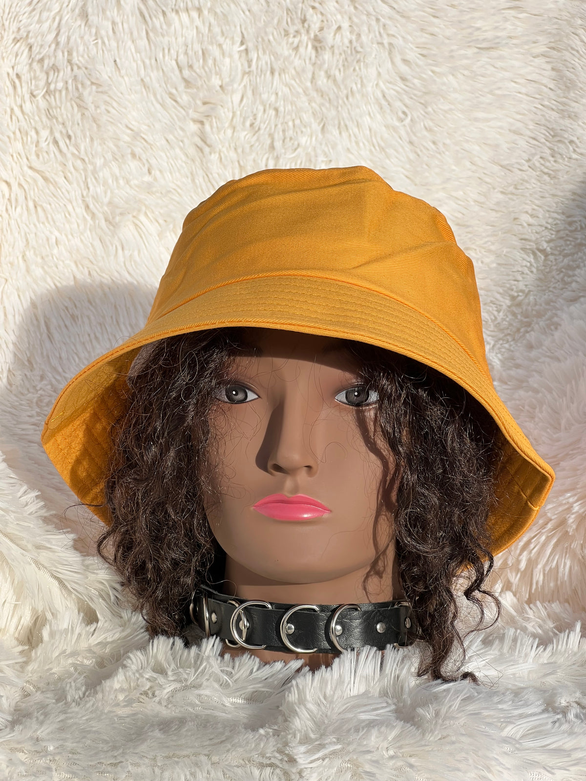 ORANGE BUCKET HAT