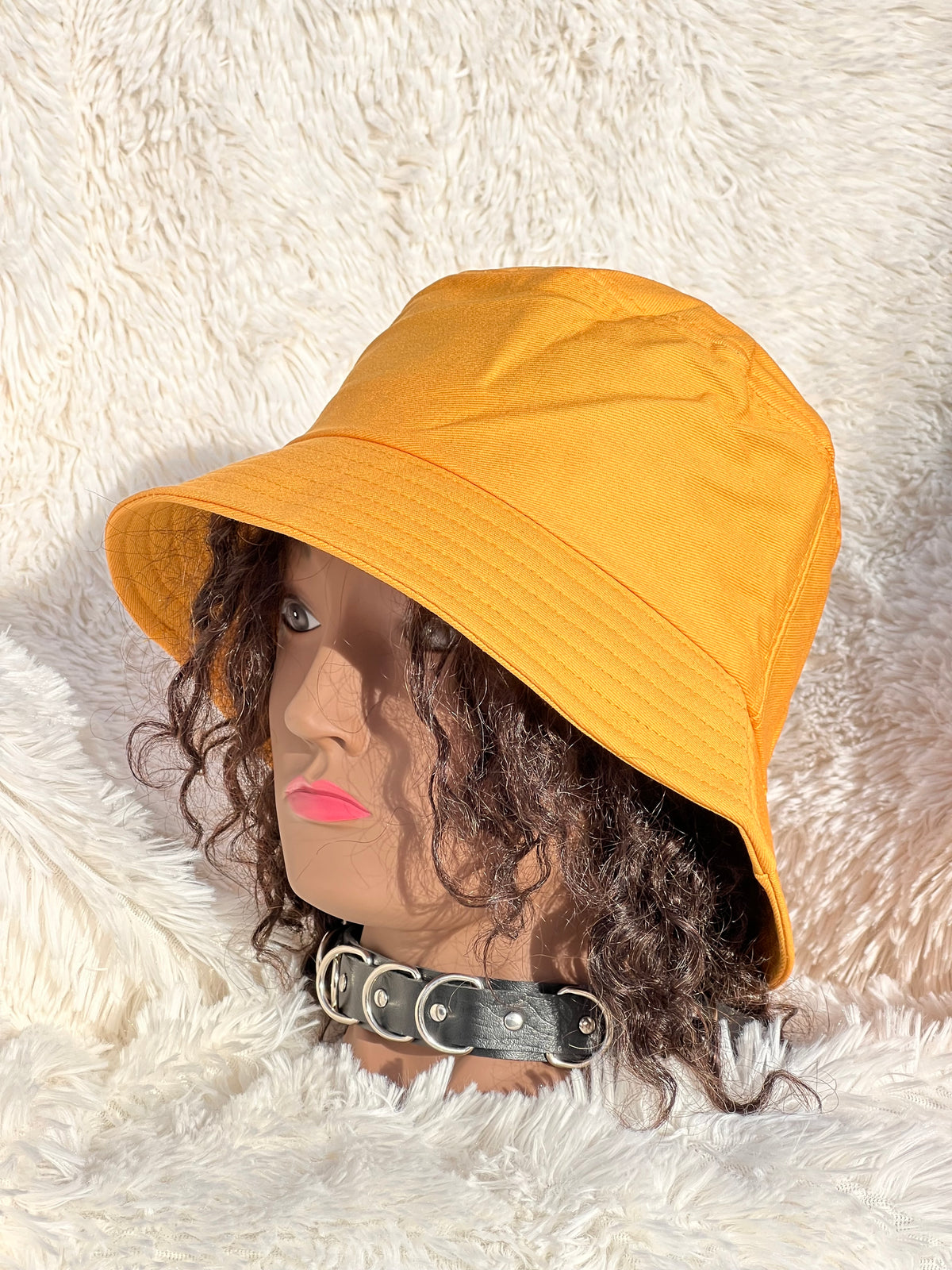 ORANGE BUCKET HAT